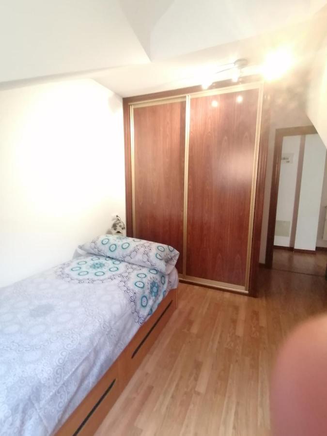 Atico 3 Hab En Centro De Cangas *