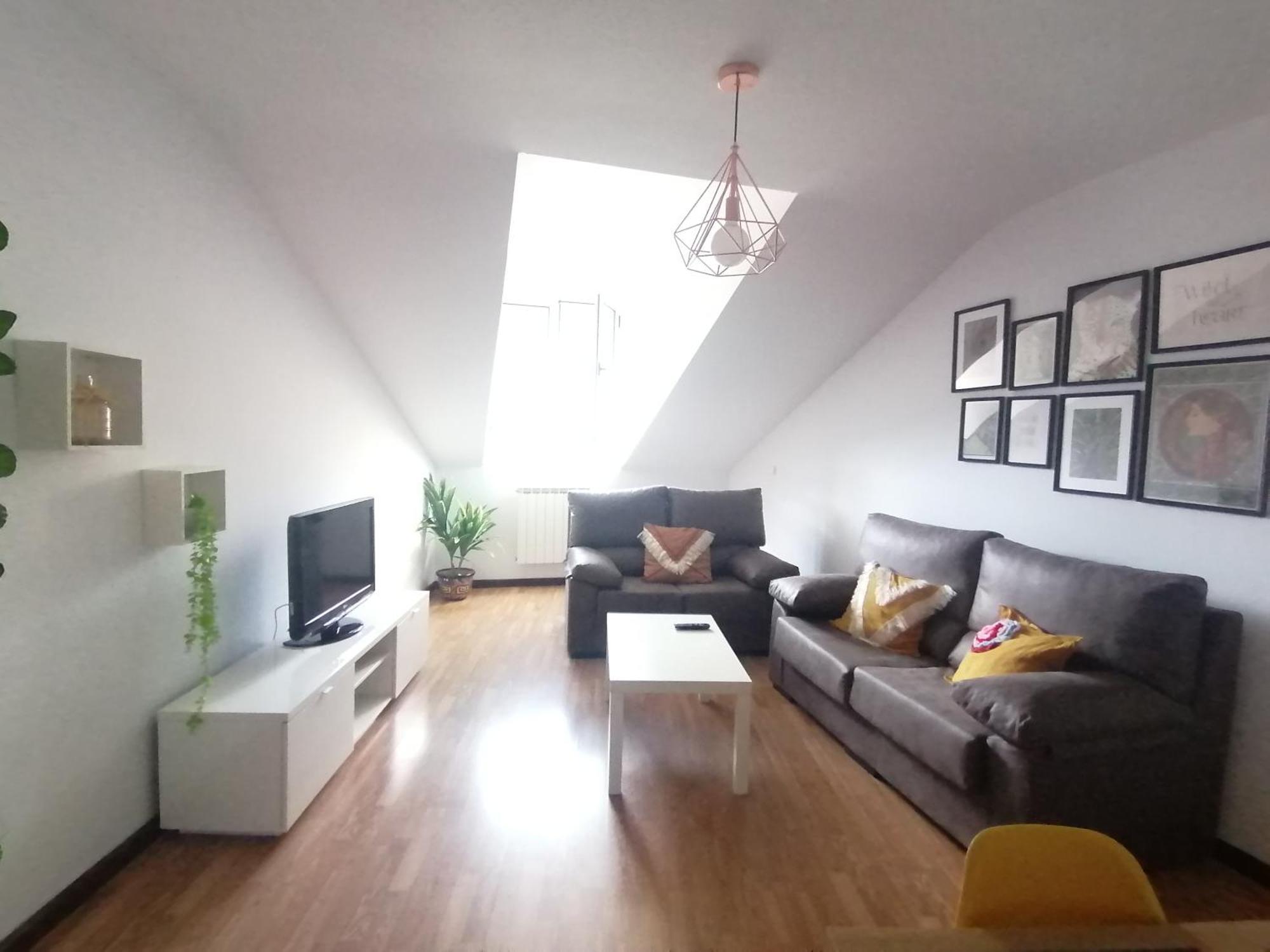Atico 3 Hab En Centro De Cangas Apartment